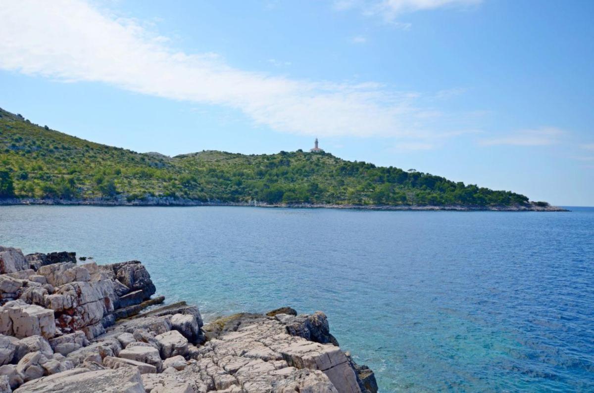 Apartments Vesna Lastovo Esterno foto